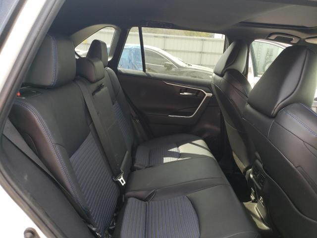 Photo 11 from auction – 2019 TOYOTA RAV4 XSE with VIN 2T3EWRFVXKW033209