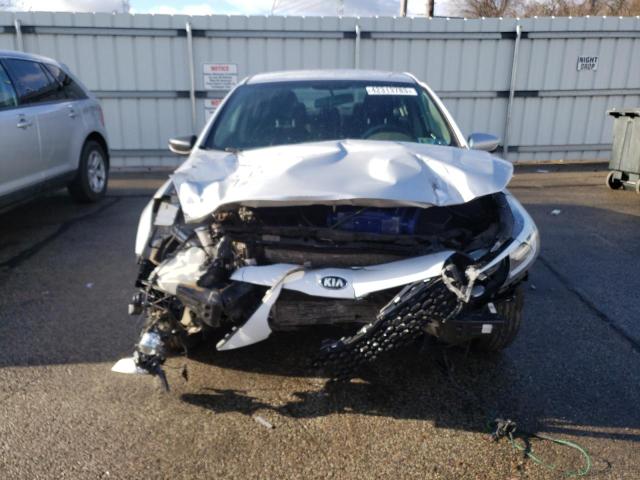 Photo 5 from auction – 2017 KIA FORTE LX with VIN 3KPFK4A76HE109041