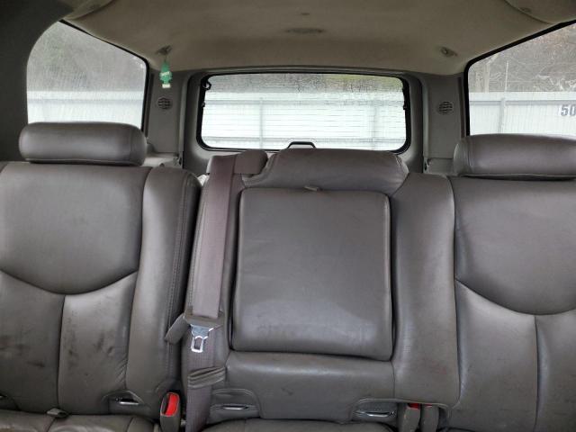 Photo 10 from auction – 2004 CHEVROLET SUBURBAN K with VIN 3GNFK16T34G339694