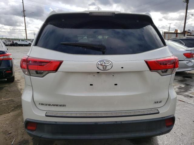 Photo 6 from auction – 2017 TOYOTA HIGHLANDER with VIN 5TDKZRFH8HS517782