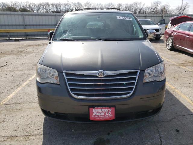Photo 5 from auction – 2010 CHRYSLER TOWN & COU with VIN 2A4RR8DX9AR448466