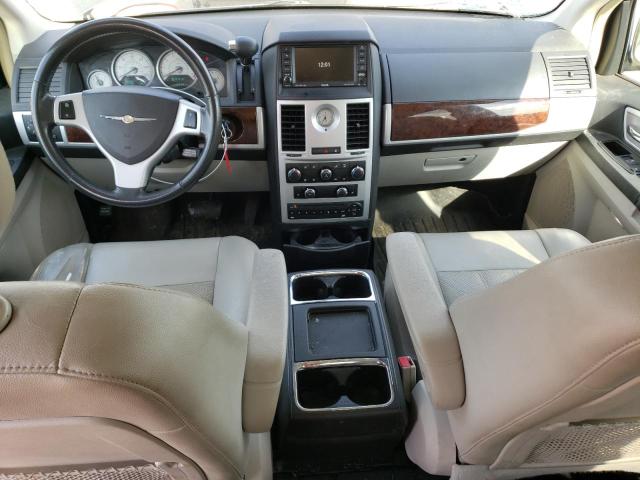 Photo 8 from auction – 2010 CHRYSLER TOWN & COU with VIN 2A4RR8DX9AR448466
