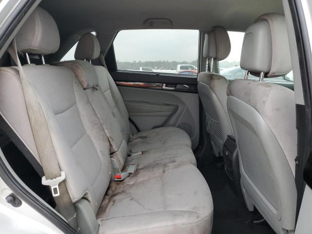 Photo 11 from auction – 2014 KIA SORENTO LX with VIN 5XYKT4A64EG536624