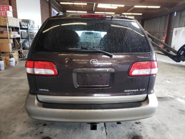 Photo 6 from auction – 2002 TOYOTA SIENNA LE with VIN 4T3ZF13CX2U461805