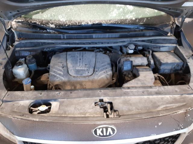 Photo 12 from auction – 2015 KIA SEDONA LX with VIN KNDMB5C13F6057165