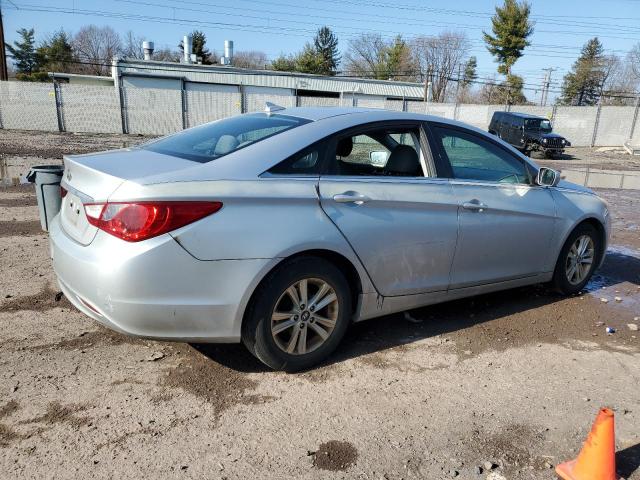 Photo 3 from auction – 2012 HYUNDAI SONATA GLS with VIN 5NPEB4AC7CH457170