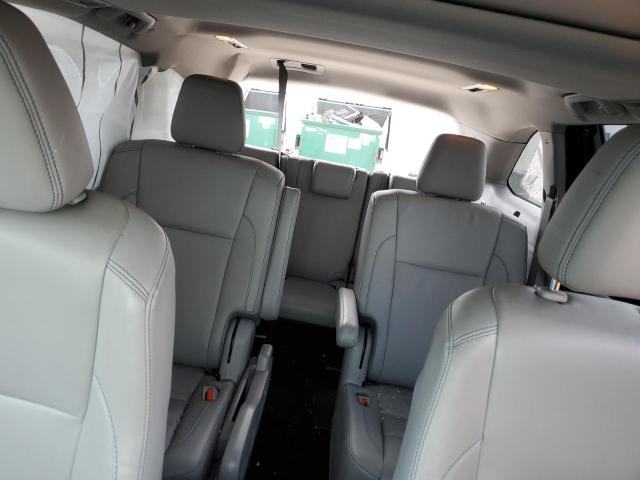 Photo 10 from auction – 2018 TOYOTA HIGHLANDER with VIN 5TDKZRFH7JS287903