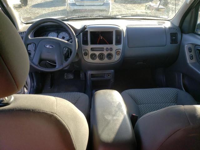 Photo 8 from auction – 2004 FORD ESCAPE XLT with VIN 1FMYU93144KA35727