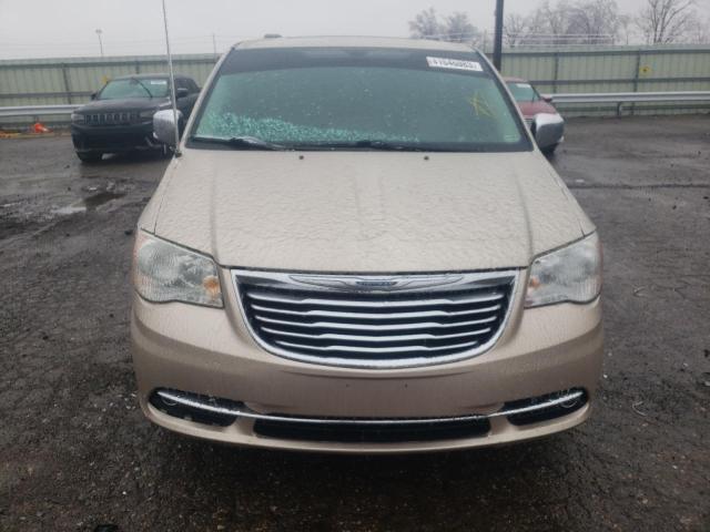 Photo 5 from auction – 2016 CHRYSLER TOWN & COU with VIN 2C4RC1CG5GR261217