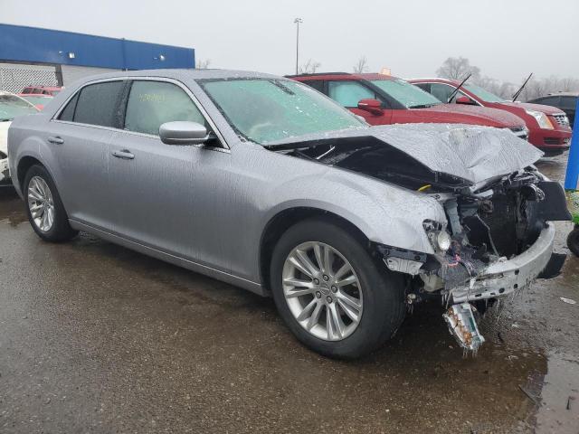 Photo 4 from auction – 2017 CHRYSLER 300 LIMITE with VIN 2C3CCAAGXHH607556