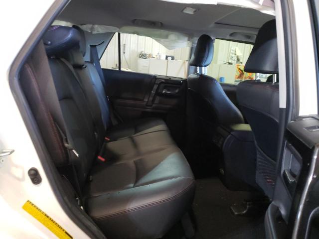 Photo 11 from auction – 2020 TOYOTA 4RUNNER SR with VIN JTEBU5JR0L5762741