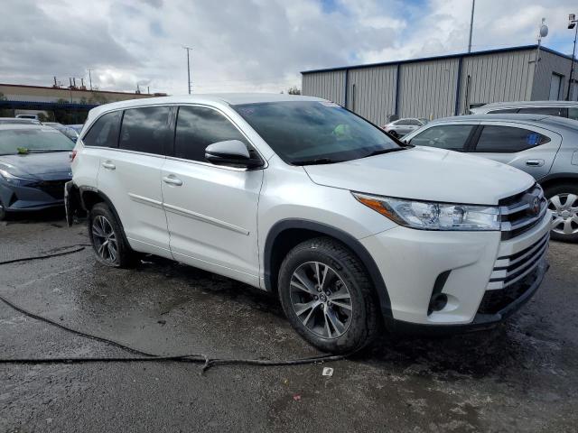 Photo 4 from auction – 2017 TOYOTA HIGHLANDER with VIN 5TDZZRFH8HS203483