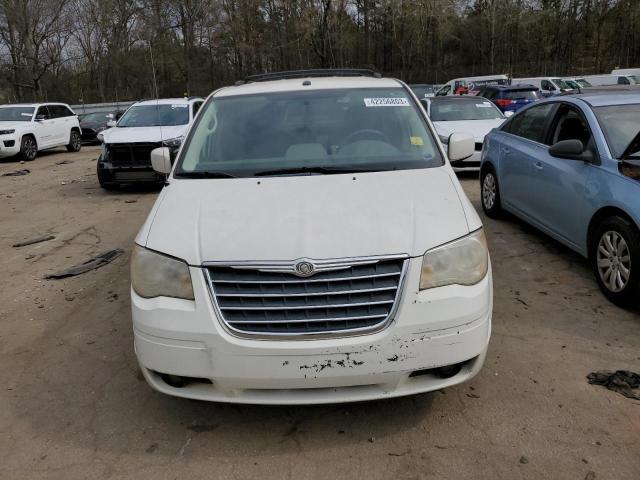 Photo 5 from auction – 2010 CHRYSLER TOWN & COU with VIN 2A4RR5D19AR170047
