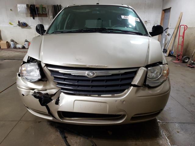 Photo 5 from auction – 2006 CHRYSLER TOWN & COU with VIN 2A4GP44RX6R637691