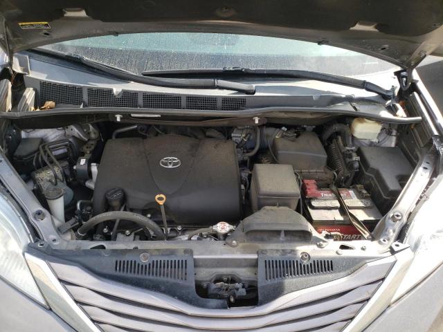Photo 12 from auction – 2017 TOYOTA SIENNA LE with VIN 5TDKZ3DC8HS889434