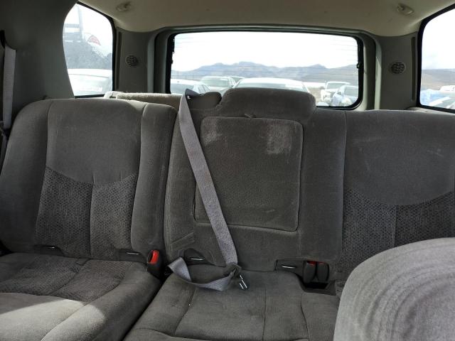 Photo 10 from auction – 2004 CHEVROLET TAHOE with VIN 1GNEC13VX4J271164