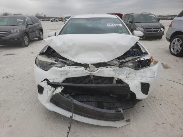 Photo 5 from auction – 2015 TOYOTA COROLLA L with VIN 5YFBURHEXFP335167