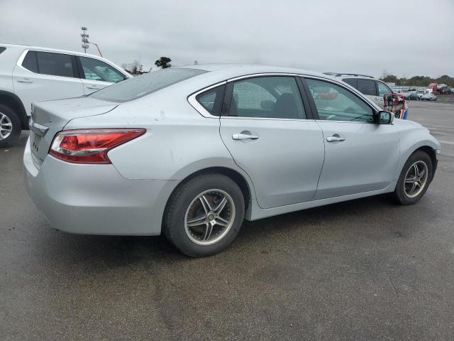 Photo 3 from auction – 2013 NISSAN ALTIMA 2.5 with VIN 1N4AL3AP4DN419153