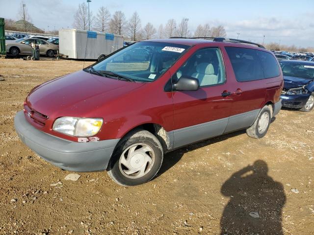 TOYOTA SIENNA LE 1998 with VIN 4T3ZF13C2WU045642 - Photo from auction