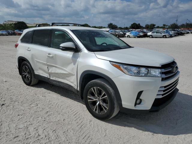 Photo 4 from auction – 2019 TOYOTA HIGHLANDER with VIN 5TDBZRFH0KS947247