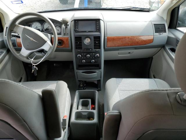 Photo 8 from auction – 2008 CHRYSLER TOWN & COU with VIN 2A8HR44H28R781520