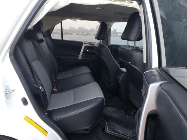 Photo 11 from auction – 2015 TOYOTA 4RUNNER SR with VIN JTEZU5JR2F5104146
