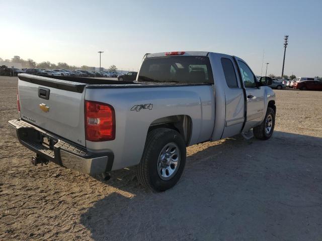 Photo 3 from auction – 2013 CHEVROLET SILVERADO with VIN 1GCRKREA0DZ246071