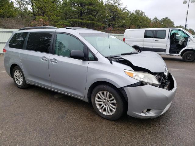 Photo 4 from auction – 2014 TOYOTA SIENNA XLE with VIN 5TDYK3DC6ES459587