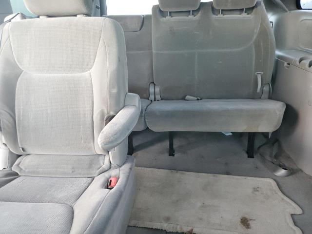 Photo 10 from auction – 2004 TOYOTA SIENNA LE with VIN 5TDBA23C14S003287