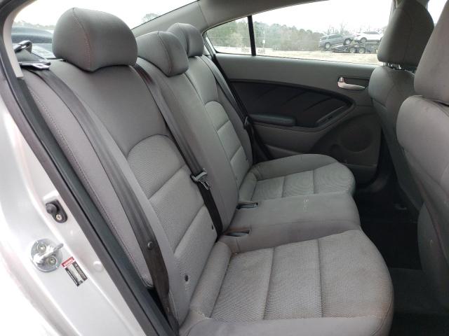 Photo 10 from auction – 2017 KIA FORTE LX with VIN 3KPFK4A7XHE055758