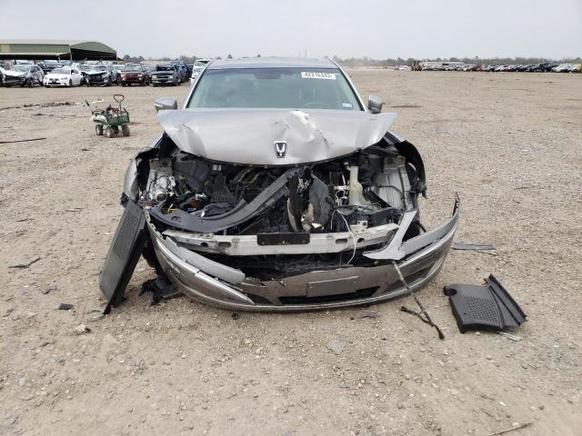 Photo 5 from auction – 2011 HYUNDAI EQUUS SIGN with VIN KMHGH4JF5BU038932