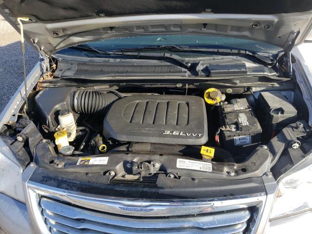Photo 12 from auction – 2015 CHRYSLER TOWN & COU with VIN 2C4RC1BGXFR673049