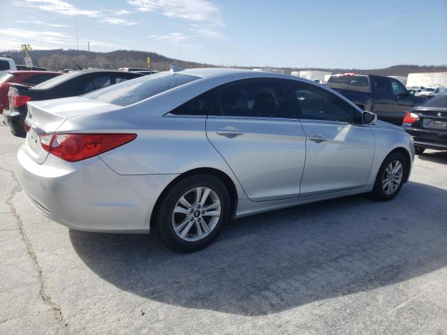 Photo 3 from auction – 2012 HYUNDAI SONATA GLS with VIN 5NPEB4AC3CH367661