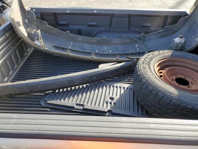 Photo 12 from auction – 2004 TOYOTA TUNDRA ACC with VIN 5TBBT441X4S443469