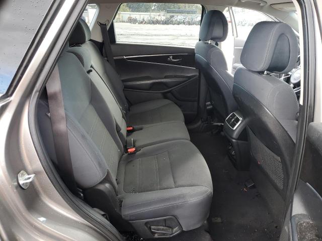 Photo 11 from auction – 2016 KIA SORENTO LX with VIN 5XYPG4A32GG168513