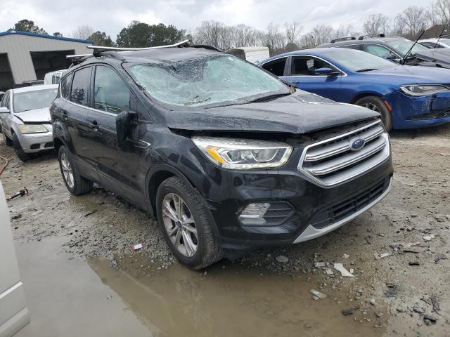 Photo 4 from auction – 2017 FORD ESCAPE SE with VIN 1FMCU0GD2HUB23857