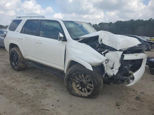 Photo 4 from auction – 2018 TOYOTA 4RUNNER SR with VIN JTEZU5JR5J5170036