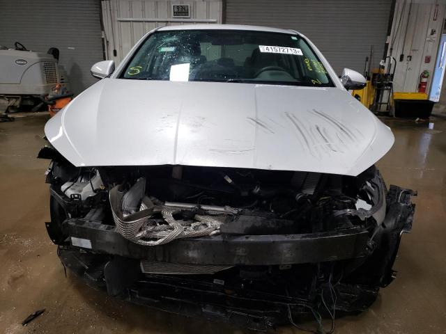 Photo 5 from auction – 2019 HYUNDAI ELANTRA SE with VIN 5NPD74LF0KH497965