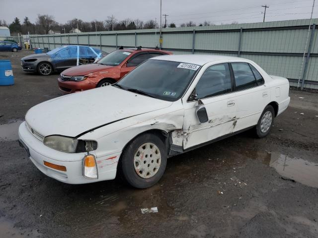 TOYOTA CAMRY LE 1995 with VIN 4T1SK12E5SU576885 - Photo from auction