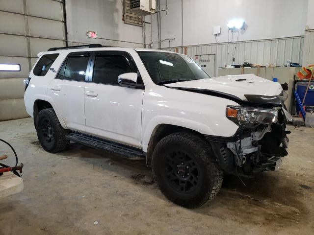Photo 4 from auction – 2020 TOYOTA 4RUNNER SR with VIN JTEBU5JR0L5762741