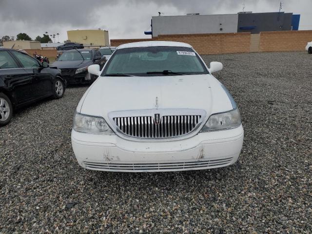 Photo 5 from auction – 2005 LINCOLN TOWN CAR S with VIN 1LNHM81W15Y656348