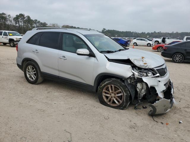 Photo 4 from auction – 2014 KIA SORENTO LX with VIN 5XYKT4A64EG536624