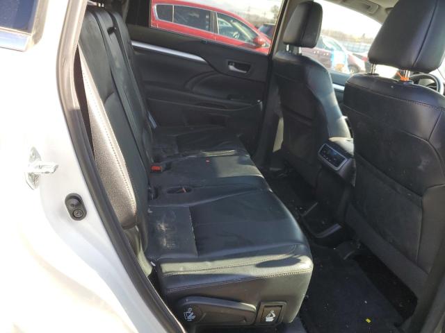 Photo 11 from auction – 2016 TOYOTA HIGHLANDER with VIN 5TDJKRFHXGS352204