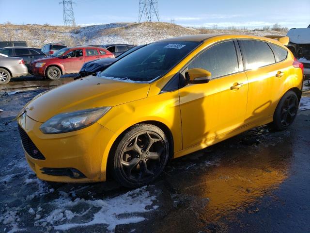 FORD FOCUS ST 2013 مع رقم تعريف المركبة 1FADP3L97DL172383 - صورة من المزاد