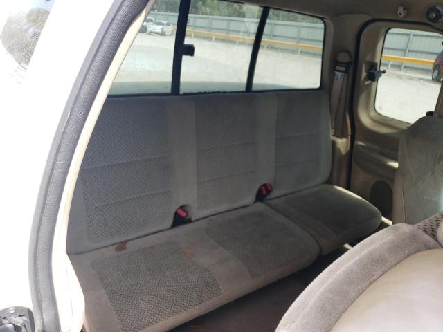 Photo 10 from auction – 2000 FORD F-150 with VIN 1FTRX17L7YNC34952