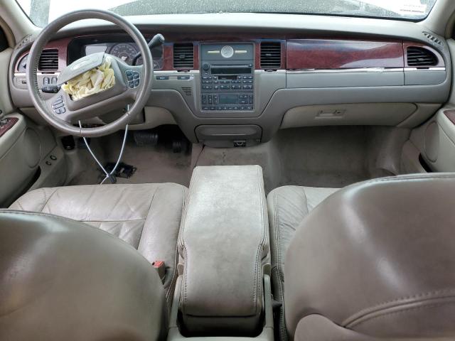 Photo 8 from auction – 2004 LINCOLN TOWN CAR E with VIN 1LNHM81W94Y667838
