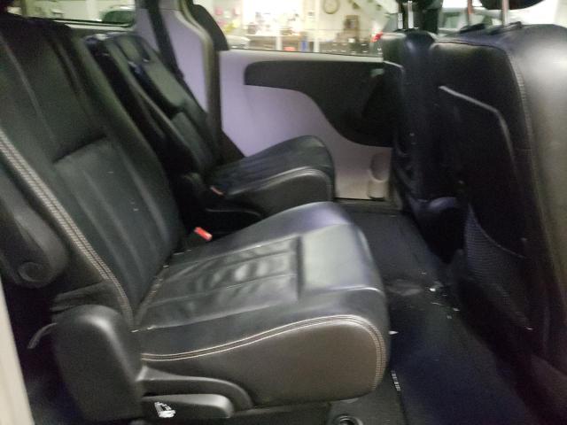Photo 11 from auction – 2014 CHRYSLER TOWN & COU with VIN 2C4RC1BG8ER165404