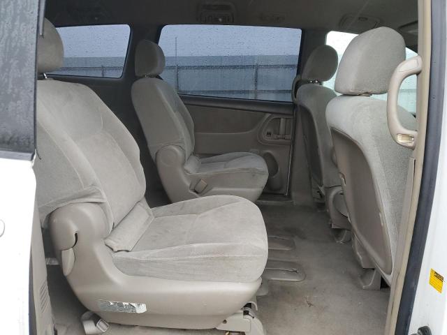 Photo 11 from auction – 2004 TOYOTA SIENNA CE with VIN 5TDZA23C84S062156