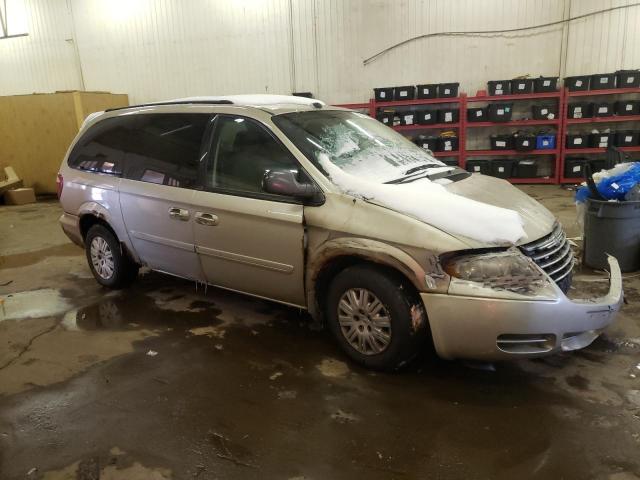 Photo 4 from auction – 2005 CHRYSLER TOWN & COU with VIN 2C4GP44RX5R519161