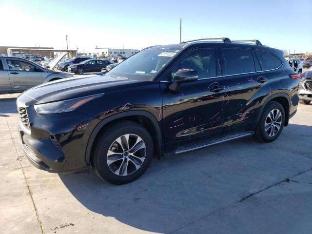 TOYOTA HIGHLANDER 2022 with VIN 5TDGZRAH5NS551106 - Photo from auction